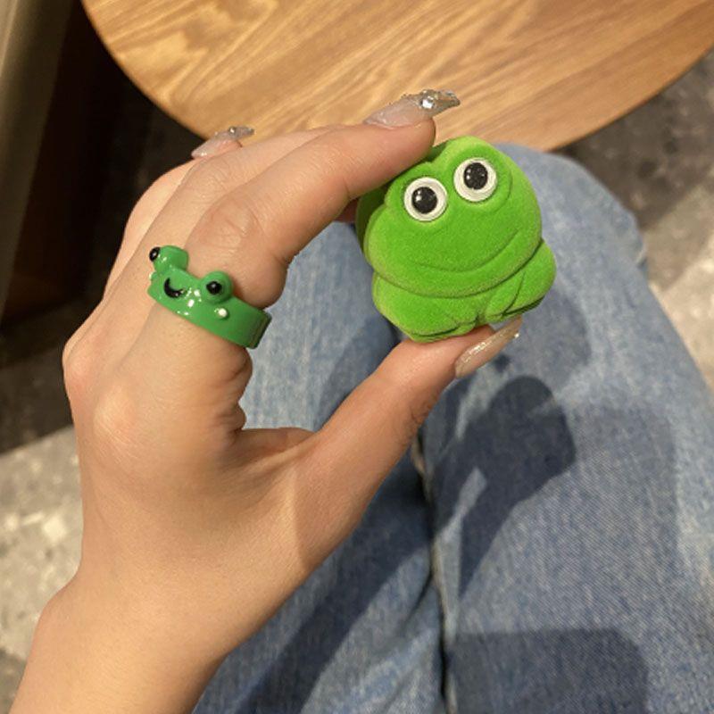 frog ring